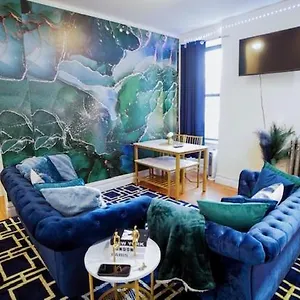 Oasis Ii: Central Harlem Apartment New York